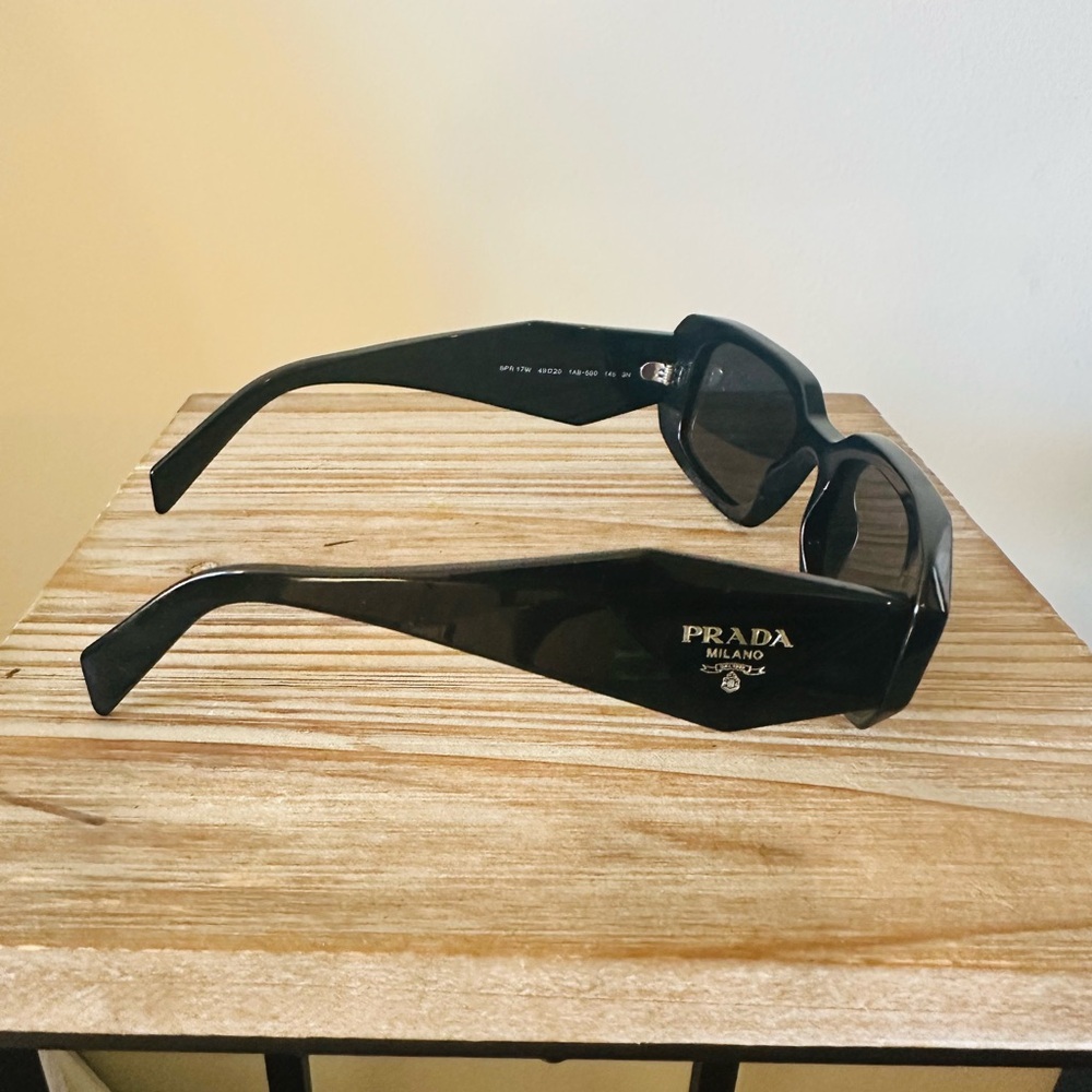 Black Rectangular Sunglasses - image 2